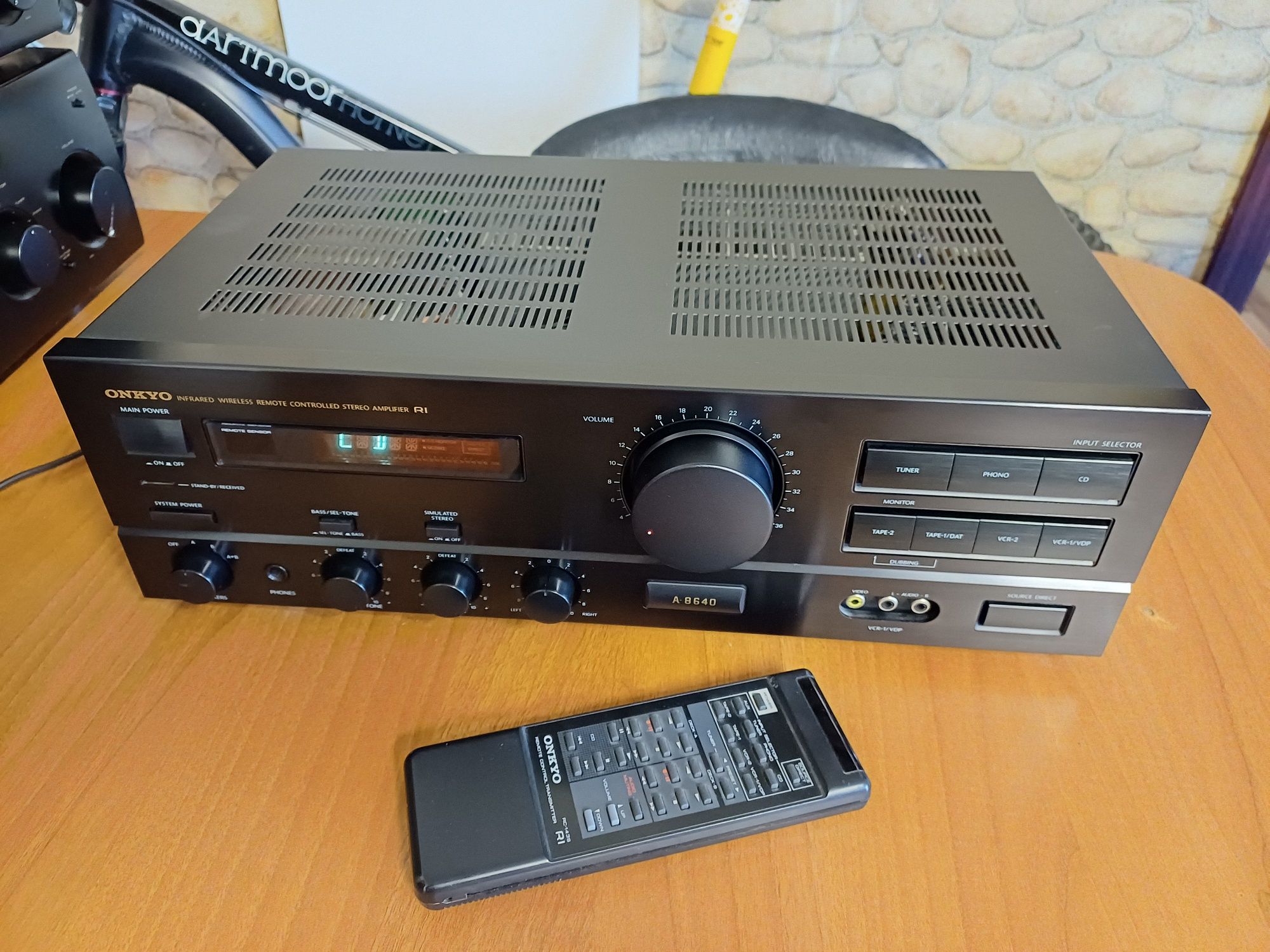 Amplificator Onkyo A8640