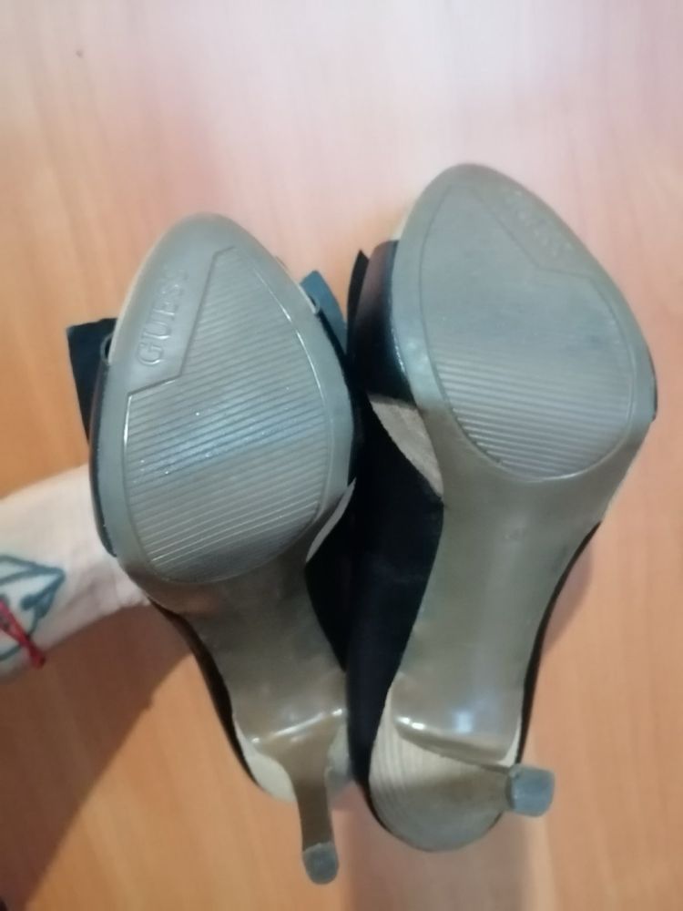 Дамски отворени токчета Guess