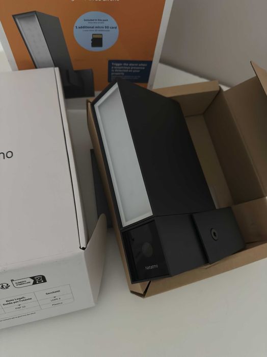 Camera de supraveghere de exterior, cu sirena, Wi-Fi, Netatmo