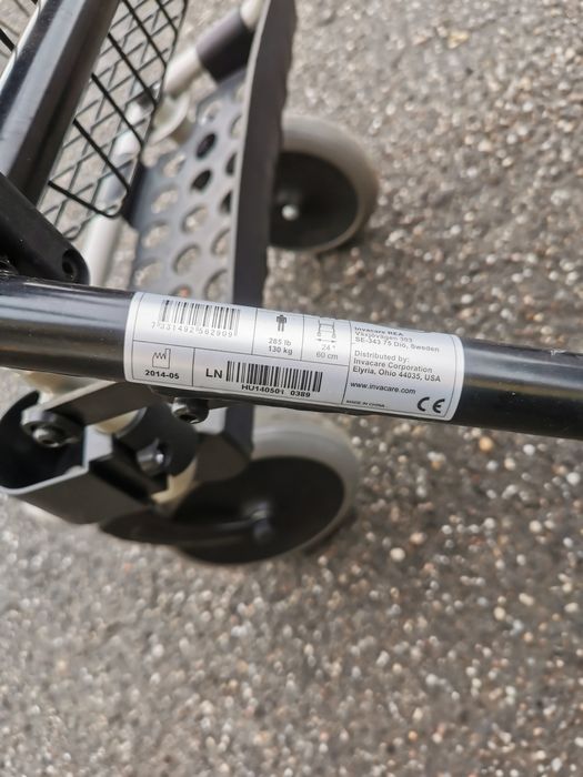 cadru de mers cu roti rolator