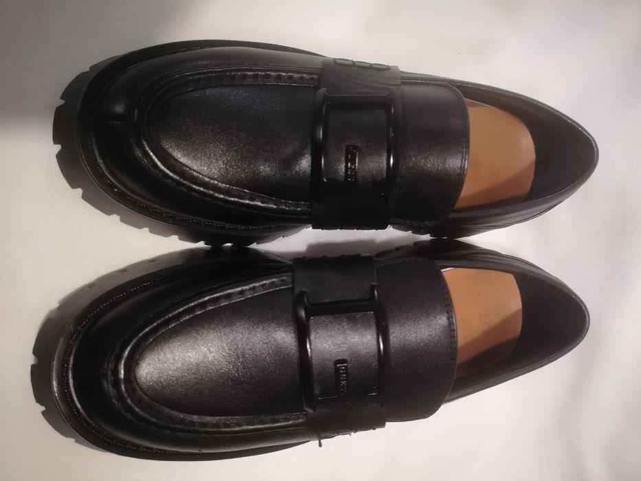 Guess, лоуфъри естествена кожа, номер 41