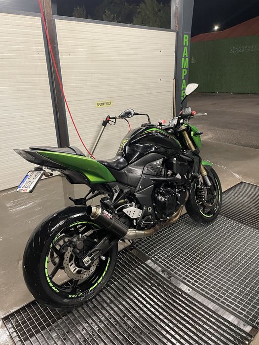 Kawasaki z750 R an 2011