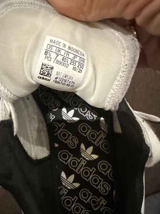 Маратонки адидас  40 номер