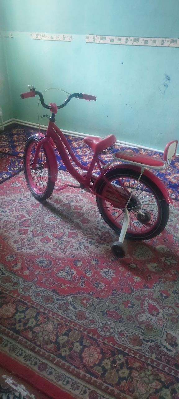 Velosaped sotiladi qizbolalar uchun