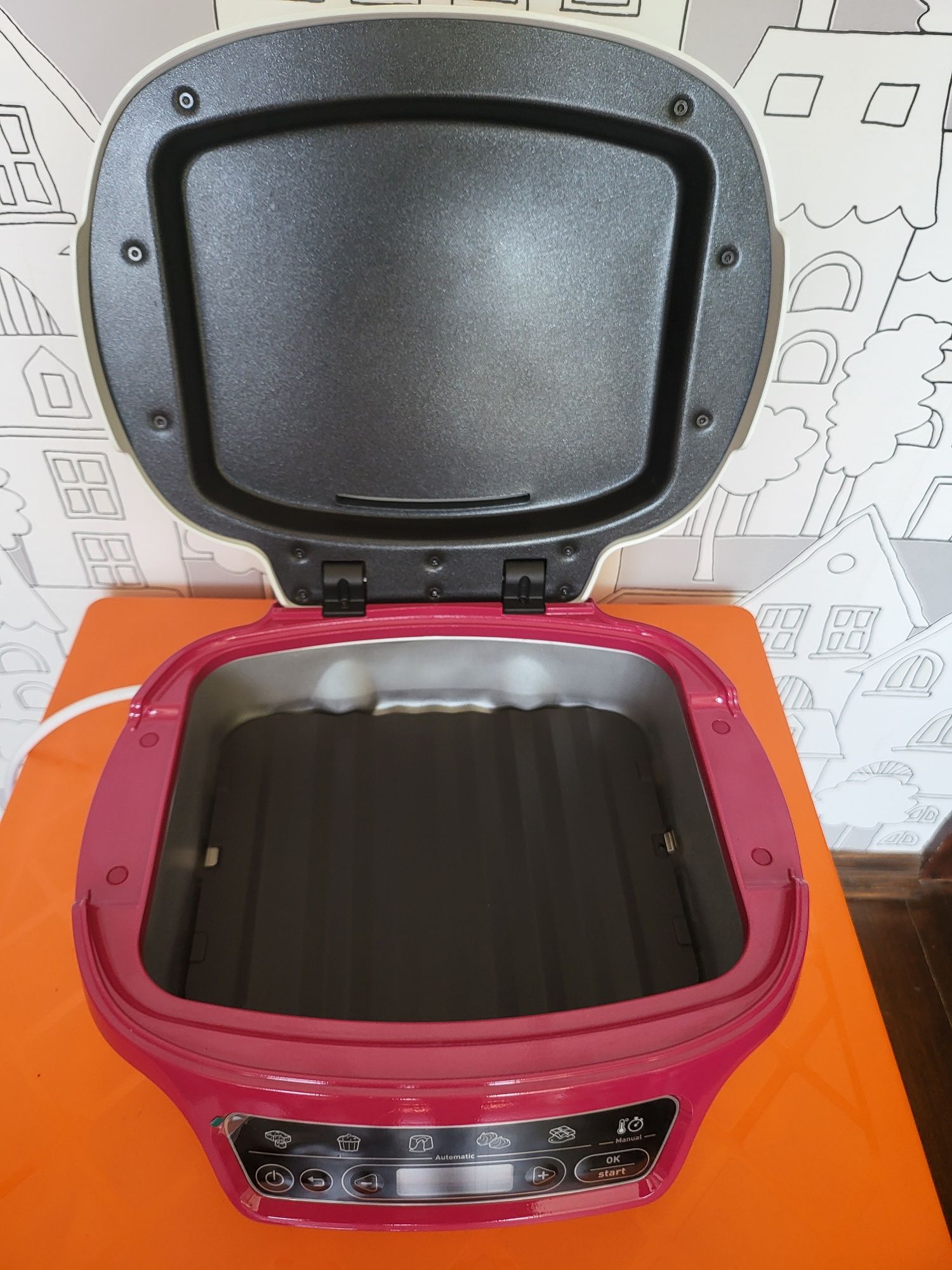 Уред за десерти и сладкиши Tefal Cake Factory Delices кейкове мъфини