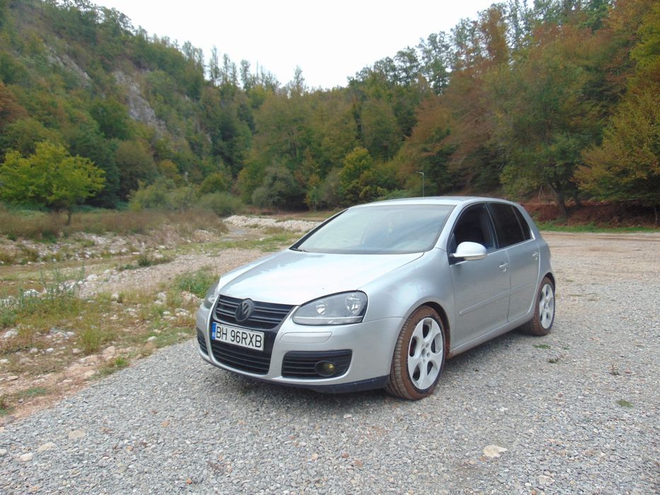 Vand sau schimb Golf 5