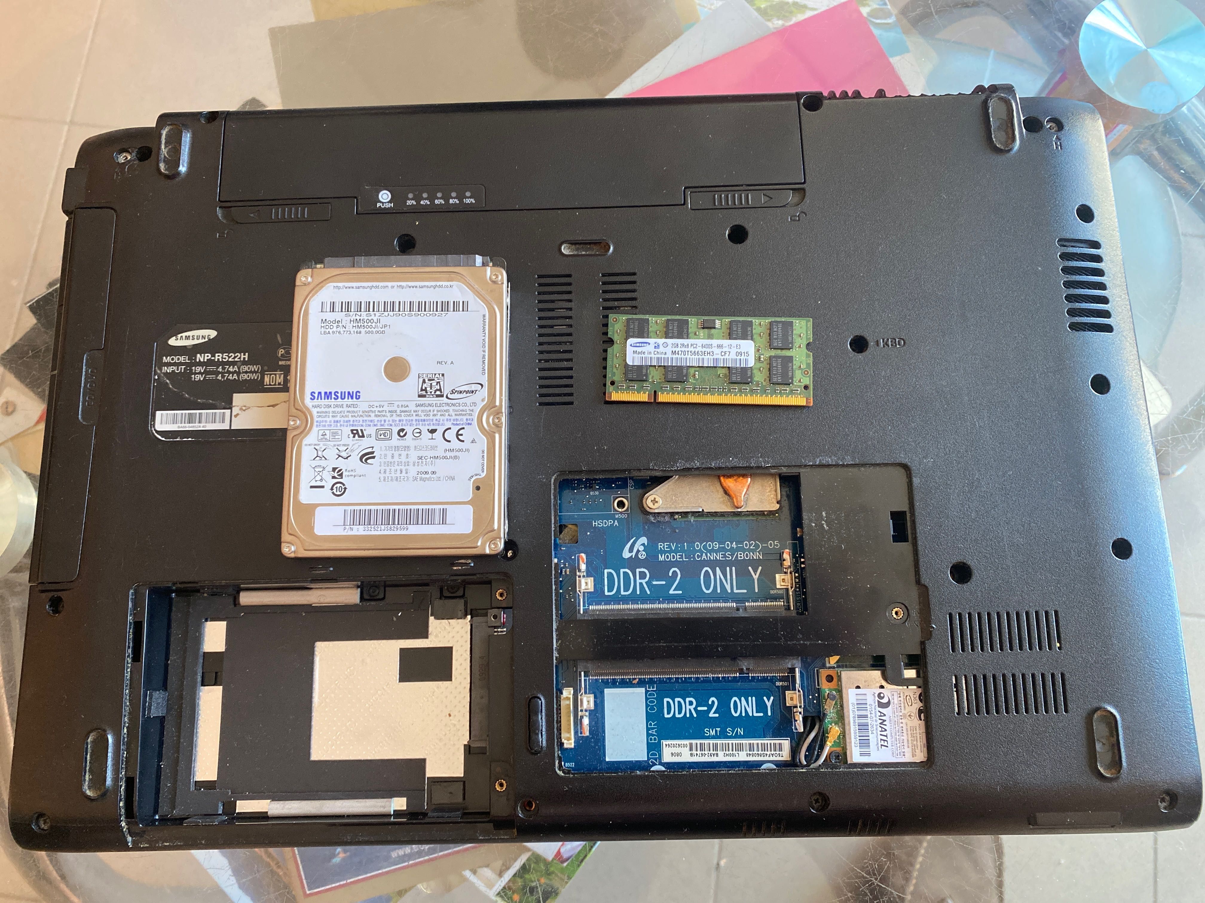 Лаптоп SAMSUNG R522