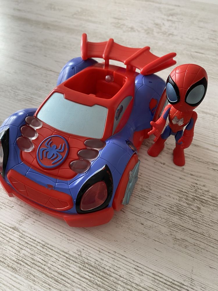 Спайдърмен Spidey с кола