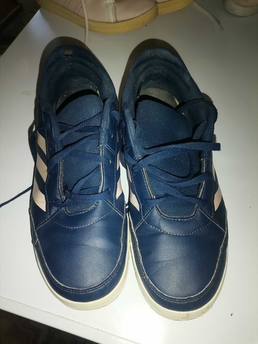 Дамски маратонки Адидас номер 39