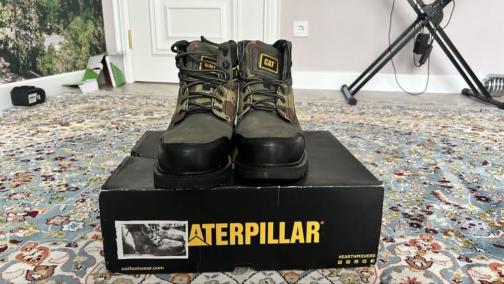 Продам осеннюю обувь CAT x Nigel Cauborn