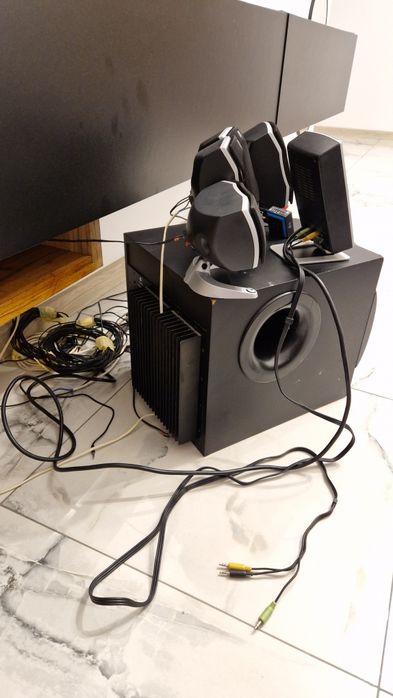 Logitech z5500 + modul Bluetooth