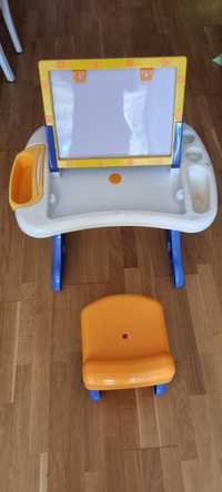 Детско бюро със столче