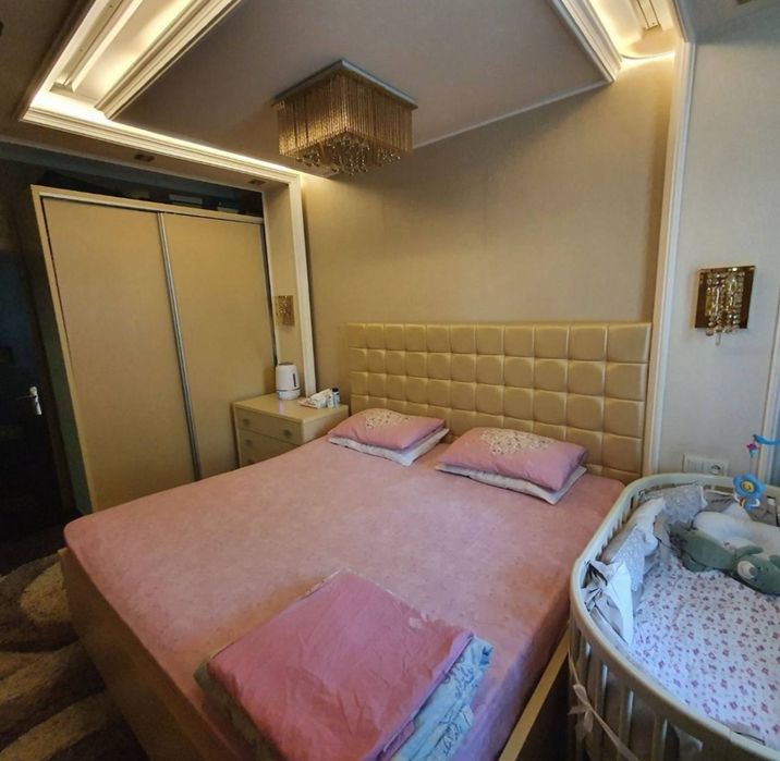 Срочно Продаётся Бобура 4/2/4 ремонт хороший с мебелью локации топ !