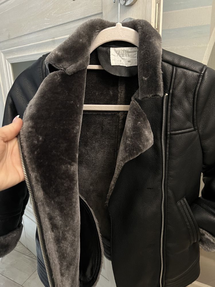 Палто Zara, кожено с пух, момиче