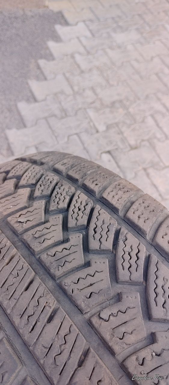 Anvelope 4 buc iarna Ovation 215 / 55 R17