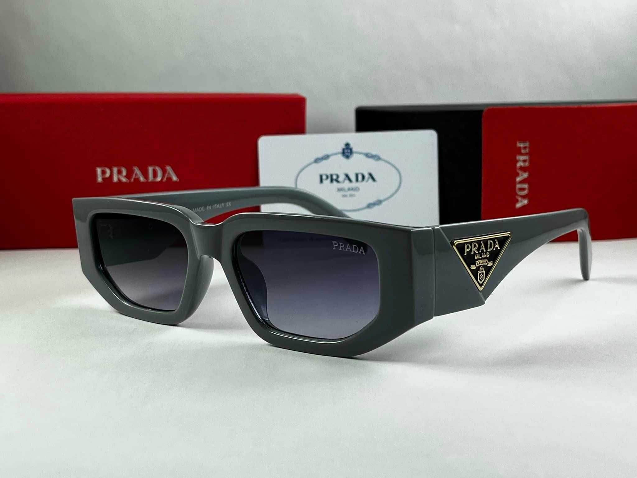 Слънчеви очила Prada с Метална Плочка Правоъгълни Черни Прада УВ400
