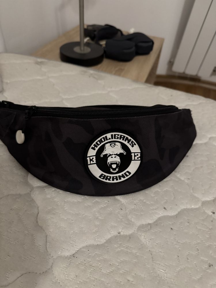Продавам чанта 1312 hooligans