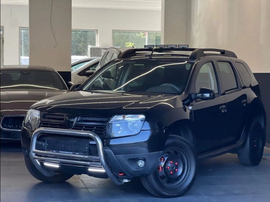 Dacia Duster Model Deosebit 4x4, 1.5 diesel 110cp, Pachet Offroad, Dotari Extra