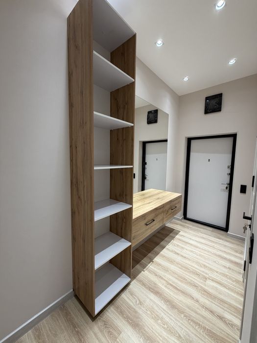 Сдаётся в новостройке 3х комнатная квартира с авторским ремонтом.