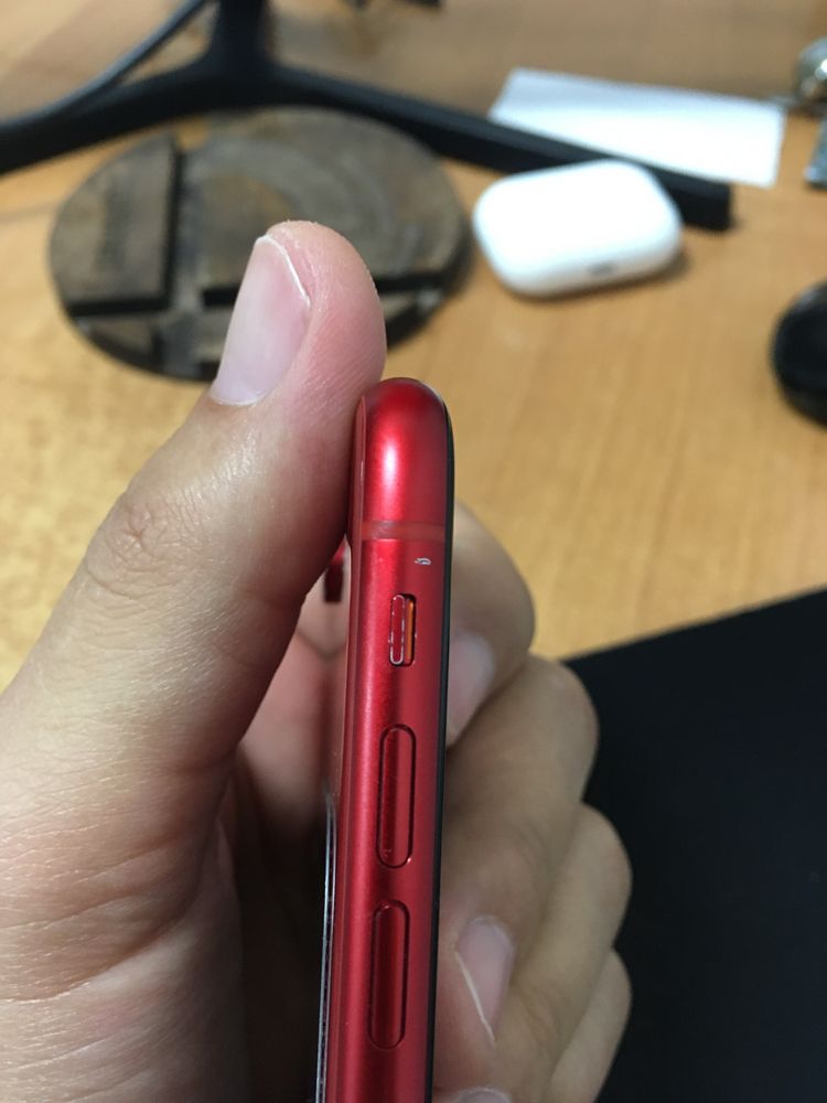 iPhone Xr 64 gb RED KH/A