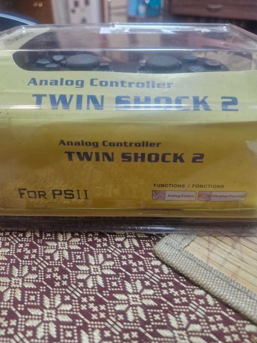 Продава се джойстик за Playstation 2