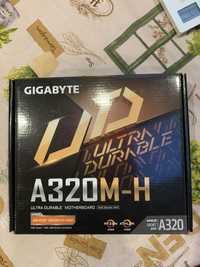 Два броя дънa за компютър AMD AM4