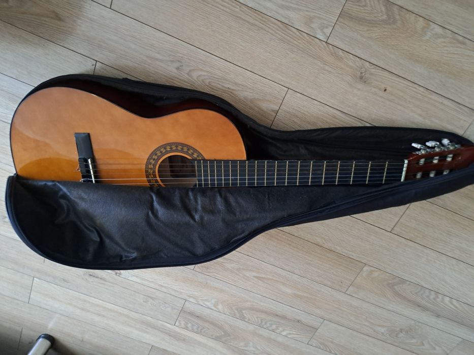 Гитара в отличном состоянии