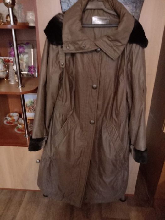 Продам демисезонное новое пальто
