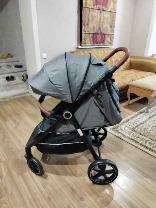 Детская прогулочная коляска Tomix Melony