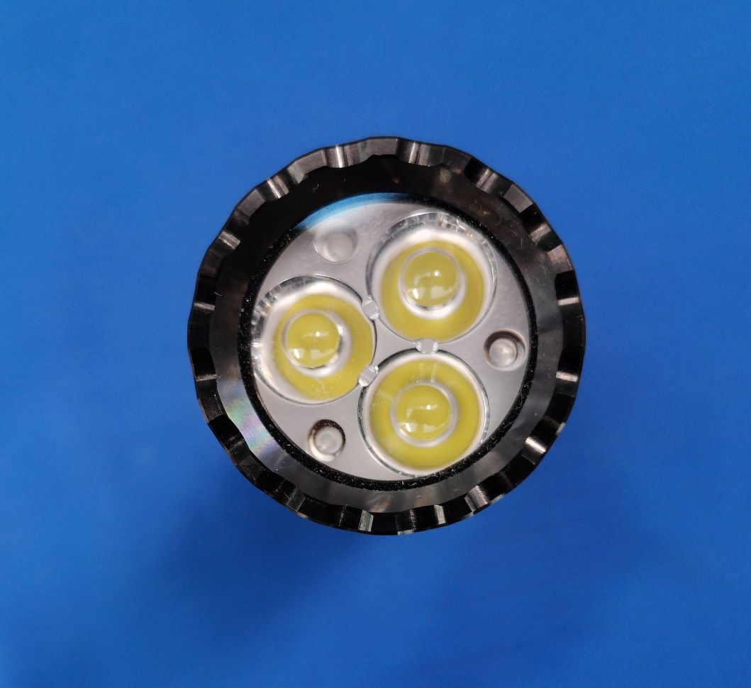 Качествен EDC фенер Acebeam EC20