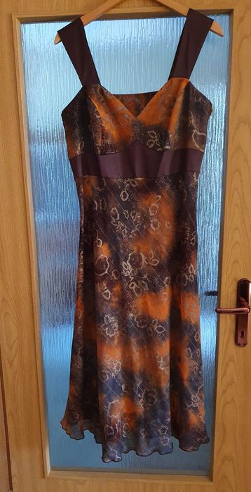 Rochii și jachetă pentru ocazii deosebite