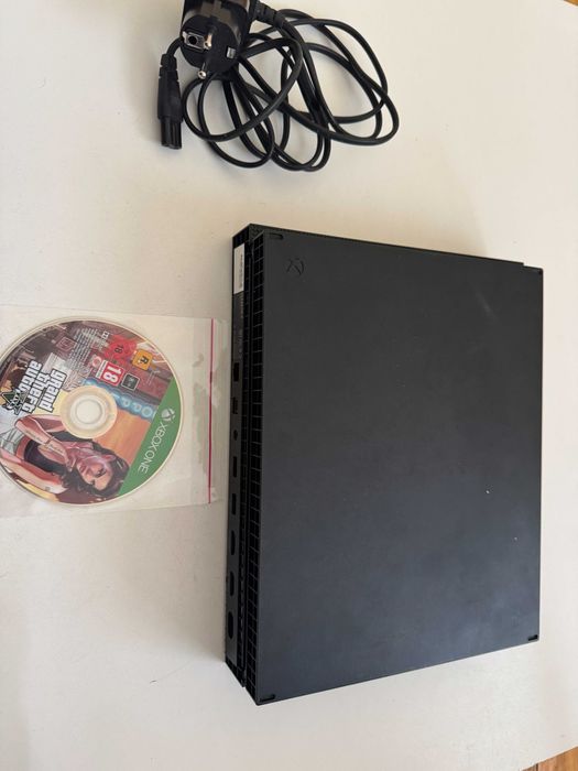 Xbox One X Scorpio Edition 1TB