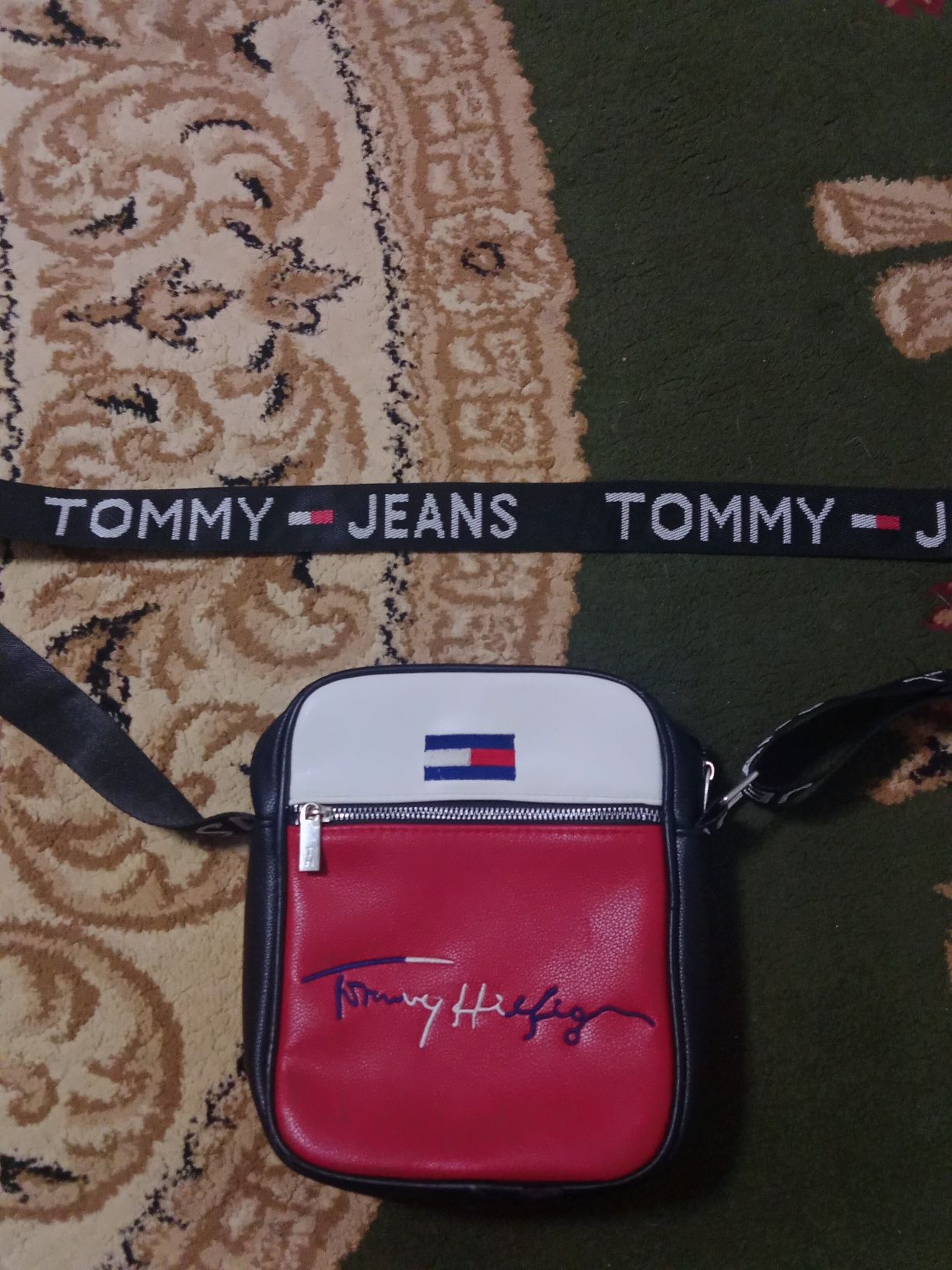 Барсетка tommy, 5000тг