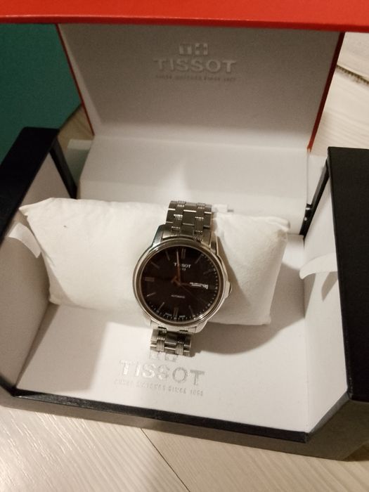 Продам оригинальные часы TISSOT