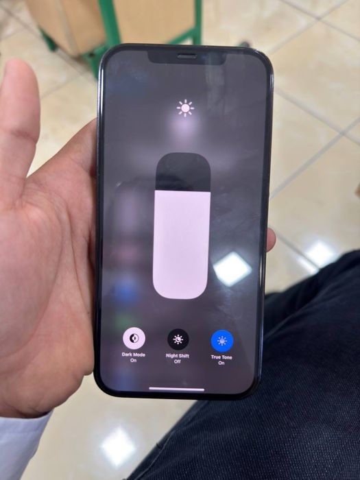 Iphone 12 pro max sotiladi