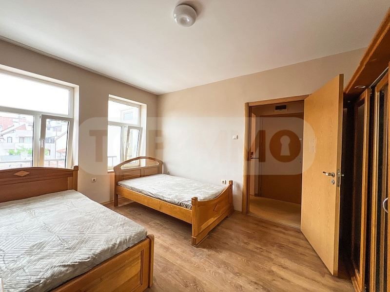 Продава се Тристаен апартамент в Варна, Централна поща - 120 кв.м за 1567 €/кв.м - Снимка #7