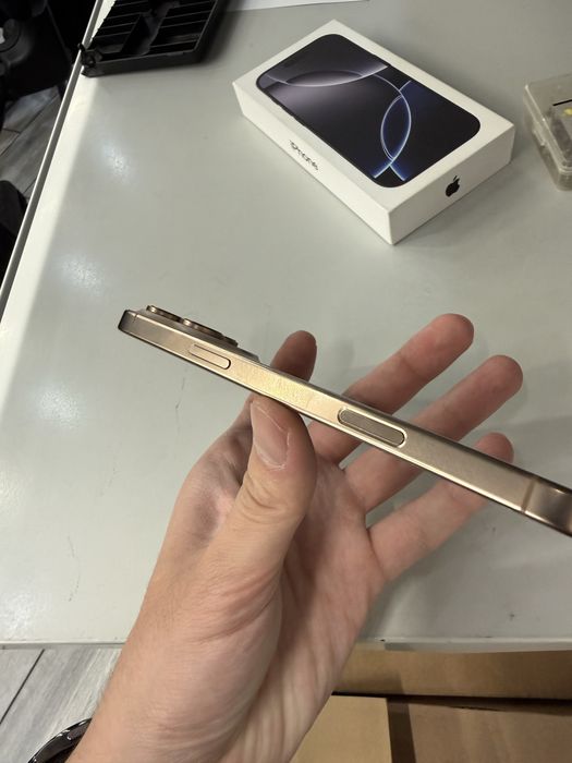 Iphone 16 pro max 256 EAC