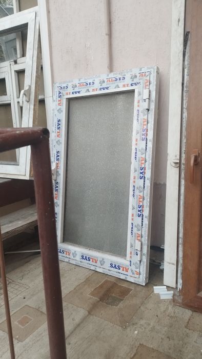 Akfa rom va fortochka sotiladi