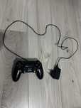 Maneta PS4 conectata la priza, fara baterii