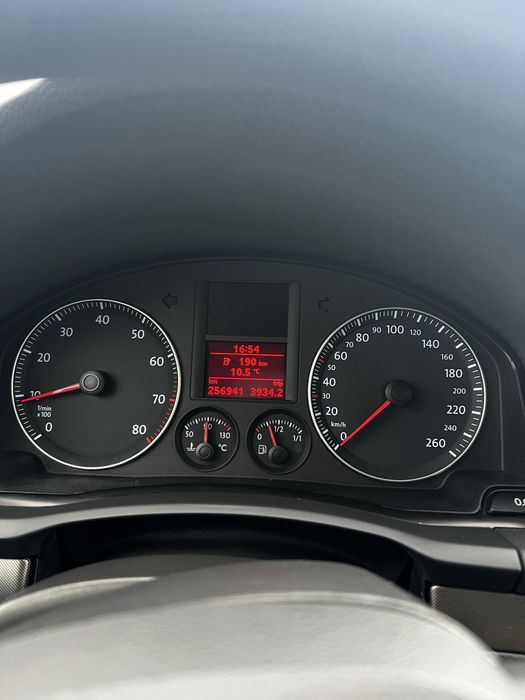 Volkswagen Golf V 2005  1.6 benzina