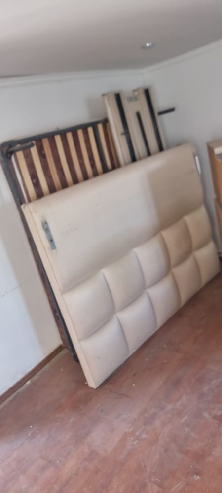 Продам б/у спальную гарнитуру