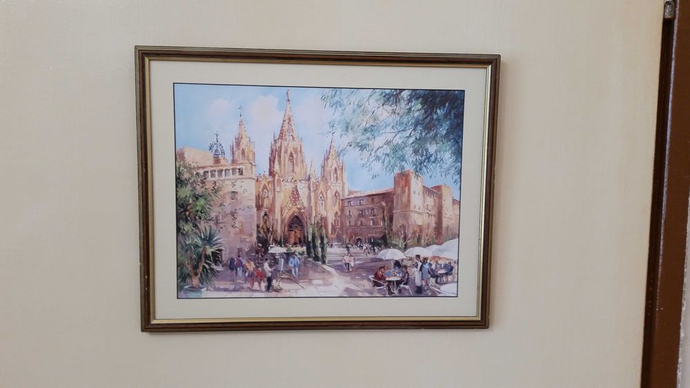 Чудесна картина! Мисля, че е катедралата в Барселона. Не съм сигурен.