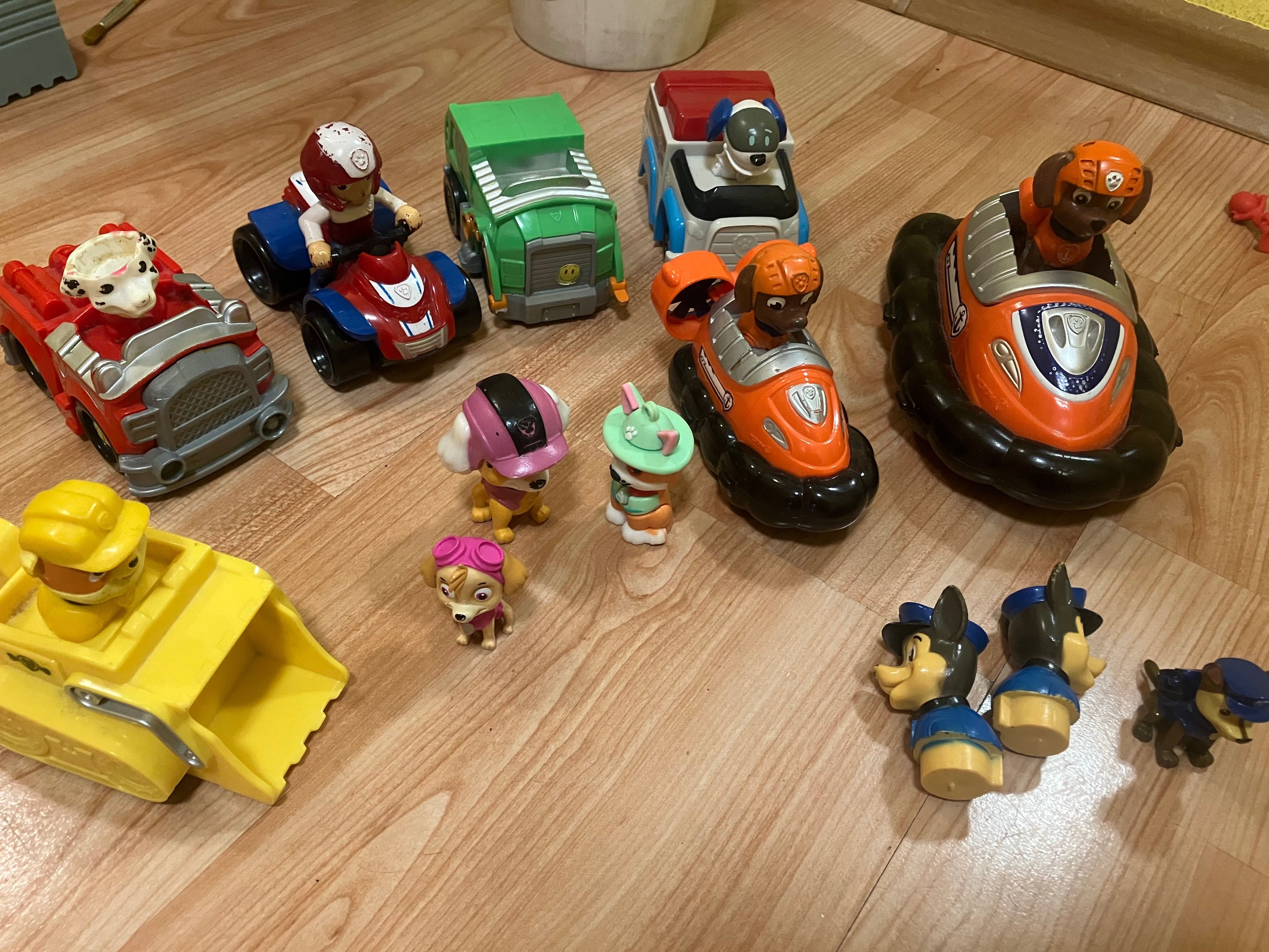 Paw patrol всички играчки на снимката