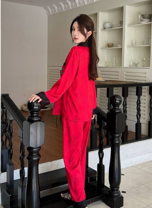 Juda chiroyli pijama