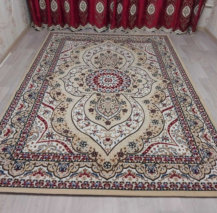 Продам новый  Ковер