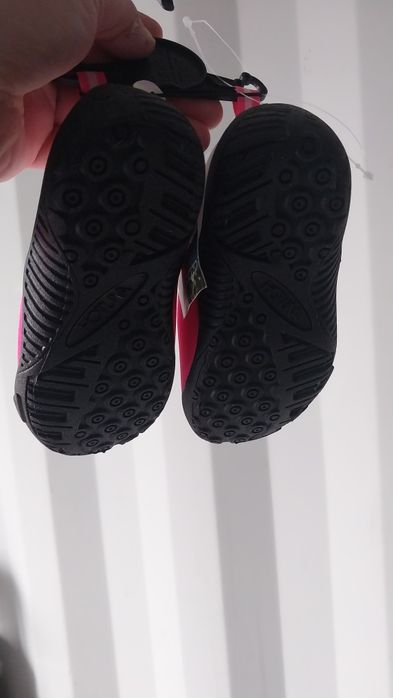 Hot Tuna Papuci Speciali Pentru Nisip