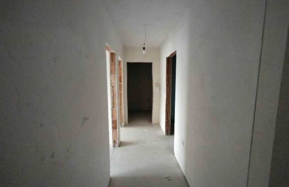 продава 3-ст апартамент жк. Дружба 2