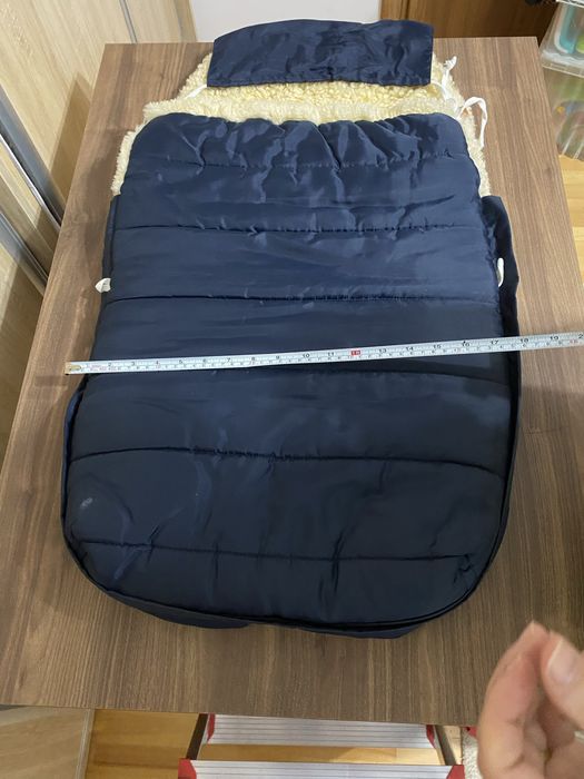 Sac de dormit din lana pentru carut