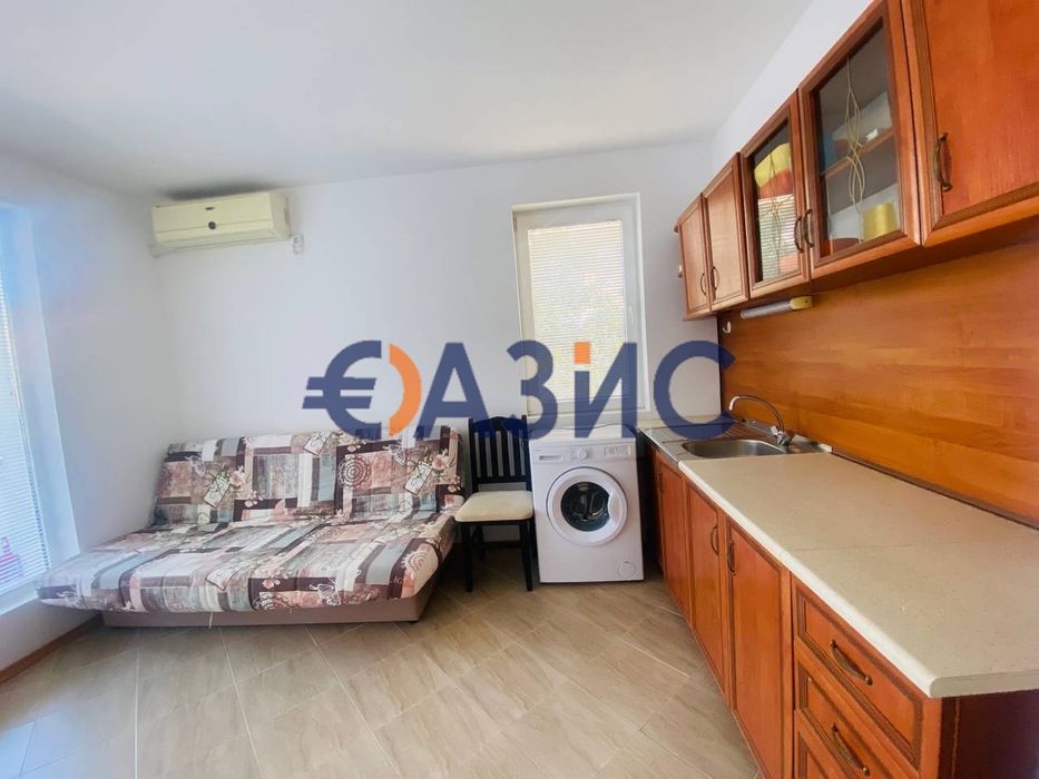Продава се Двустаен апартамент в к.к. Слънчев бряг - 59 кв.м за 1185 €/кв.м - Снимка #4