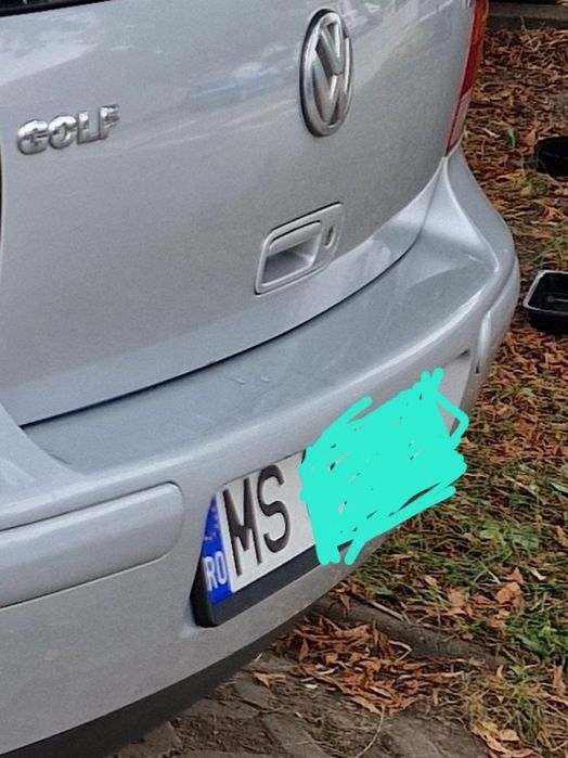 Vând golf4 2004 1,6 16 valve